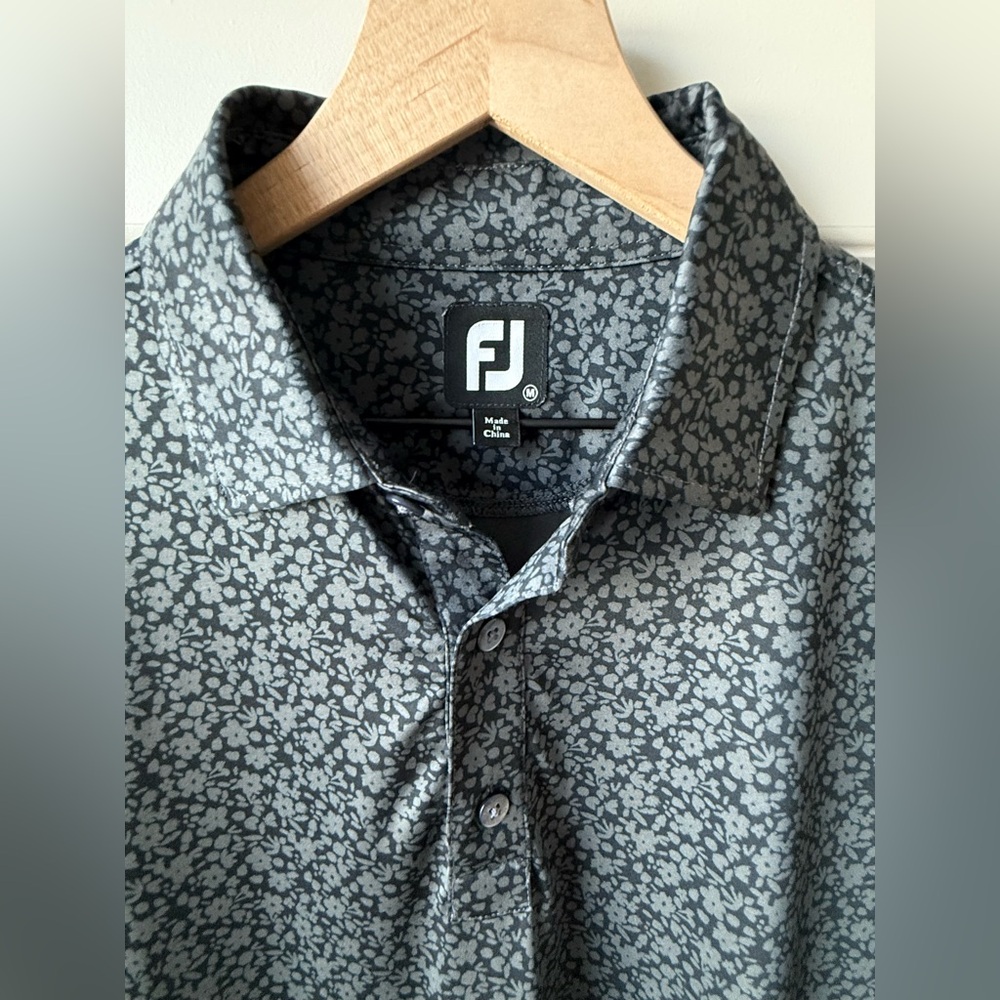 Men’s FootJoy Black/ Grey Floral Polo Medium